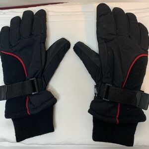 Black Winter Gloves with Red Accent.
Ladies S/M